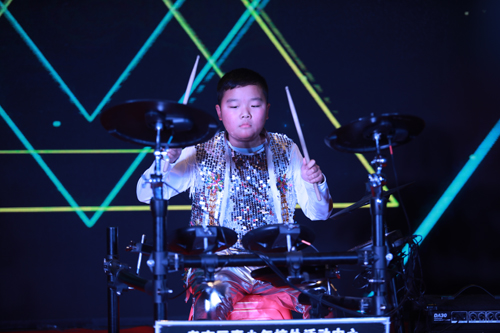 大禹漢光2018年“同心同行，共創(chuàng)未來”主題年會(huì)圓滿成功